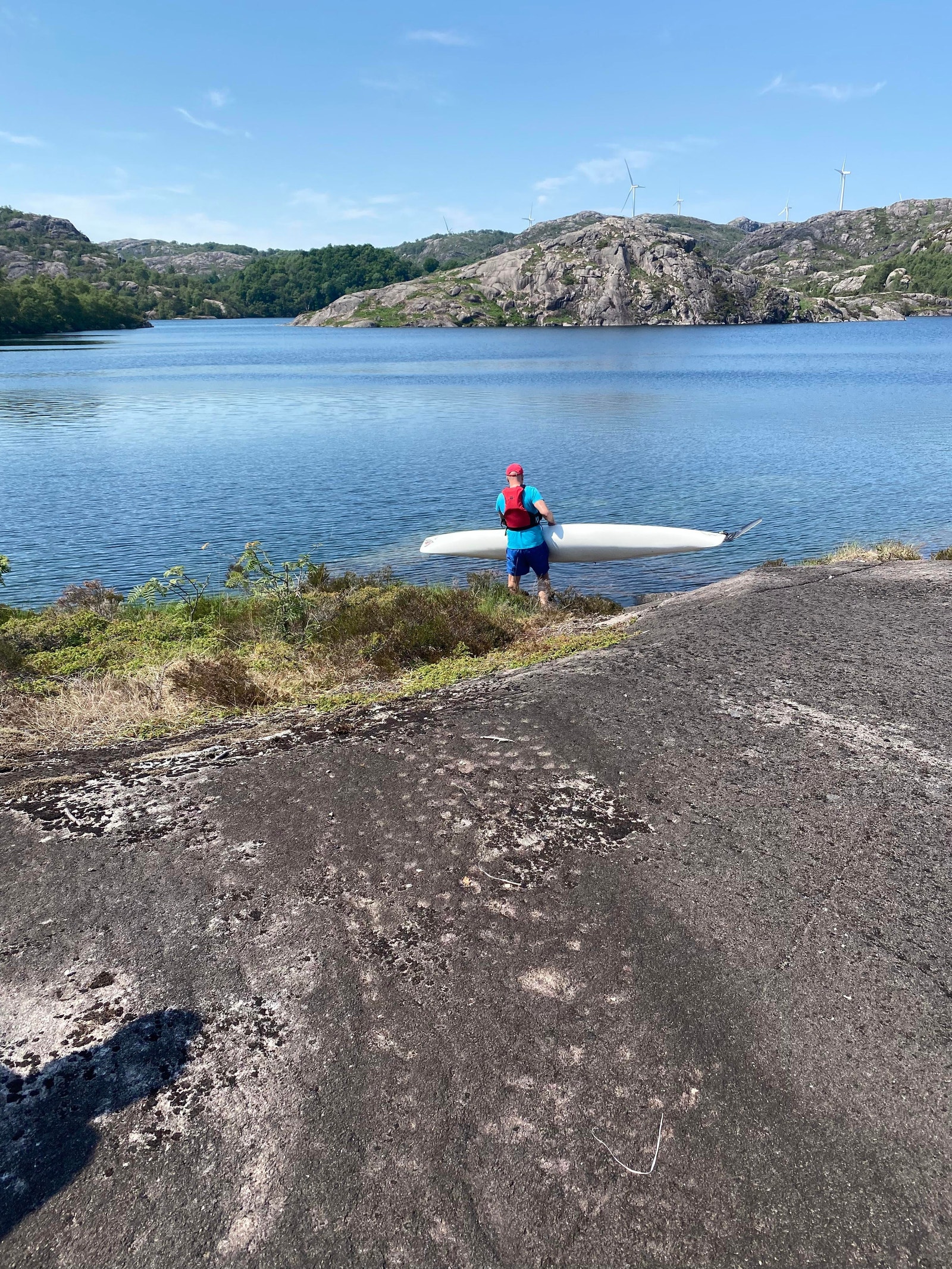Fine badeplasser med slette berg like i nærheten Galleribilde