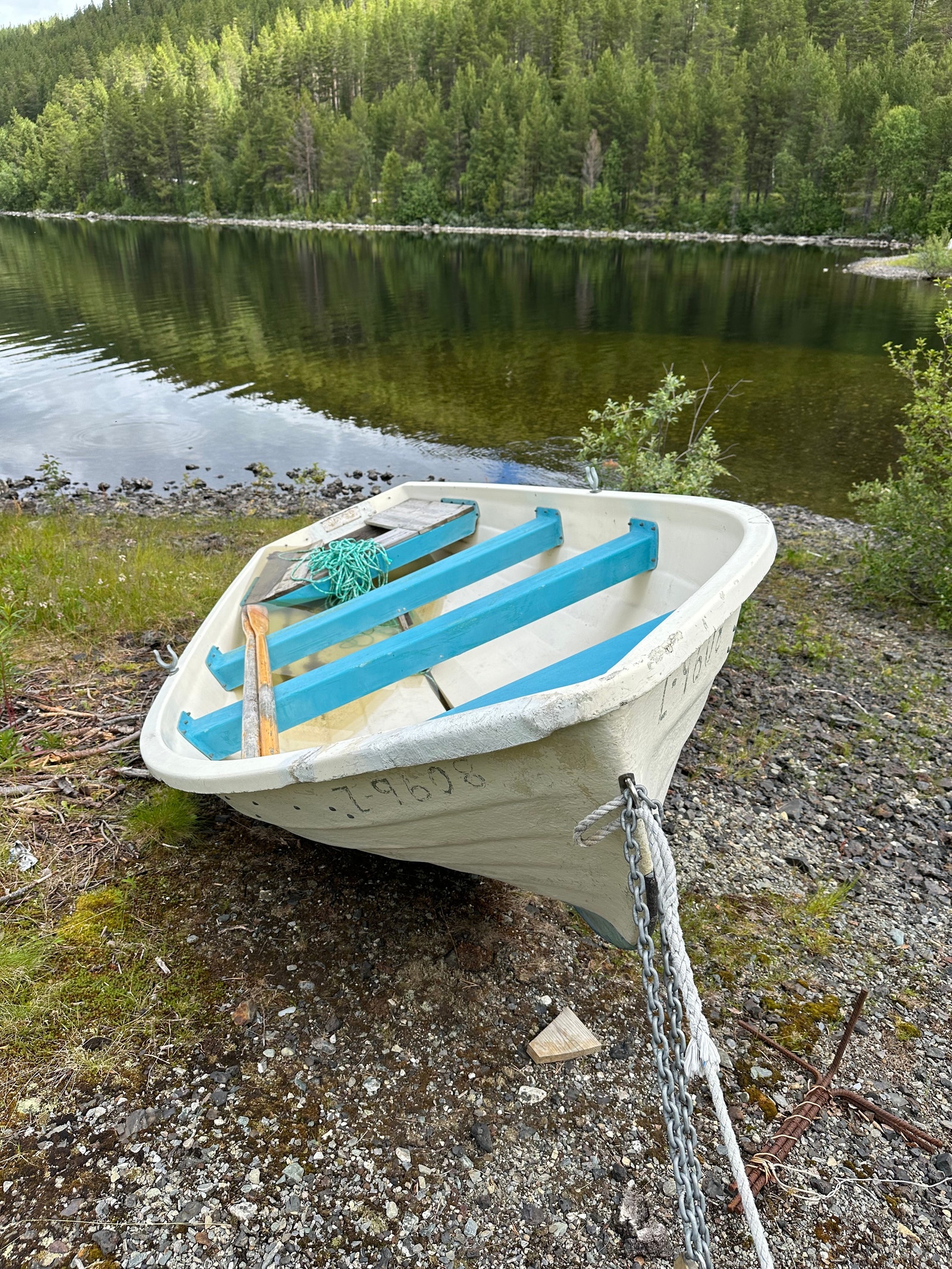 Båt 15 fot med el-motor (følger med + to store batterier) Galleribilde