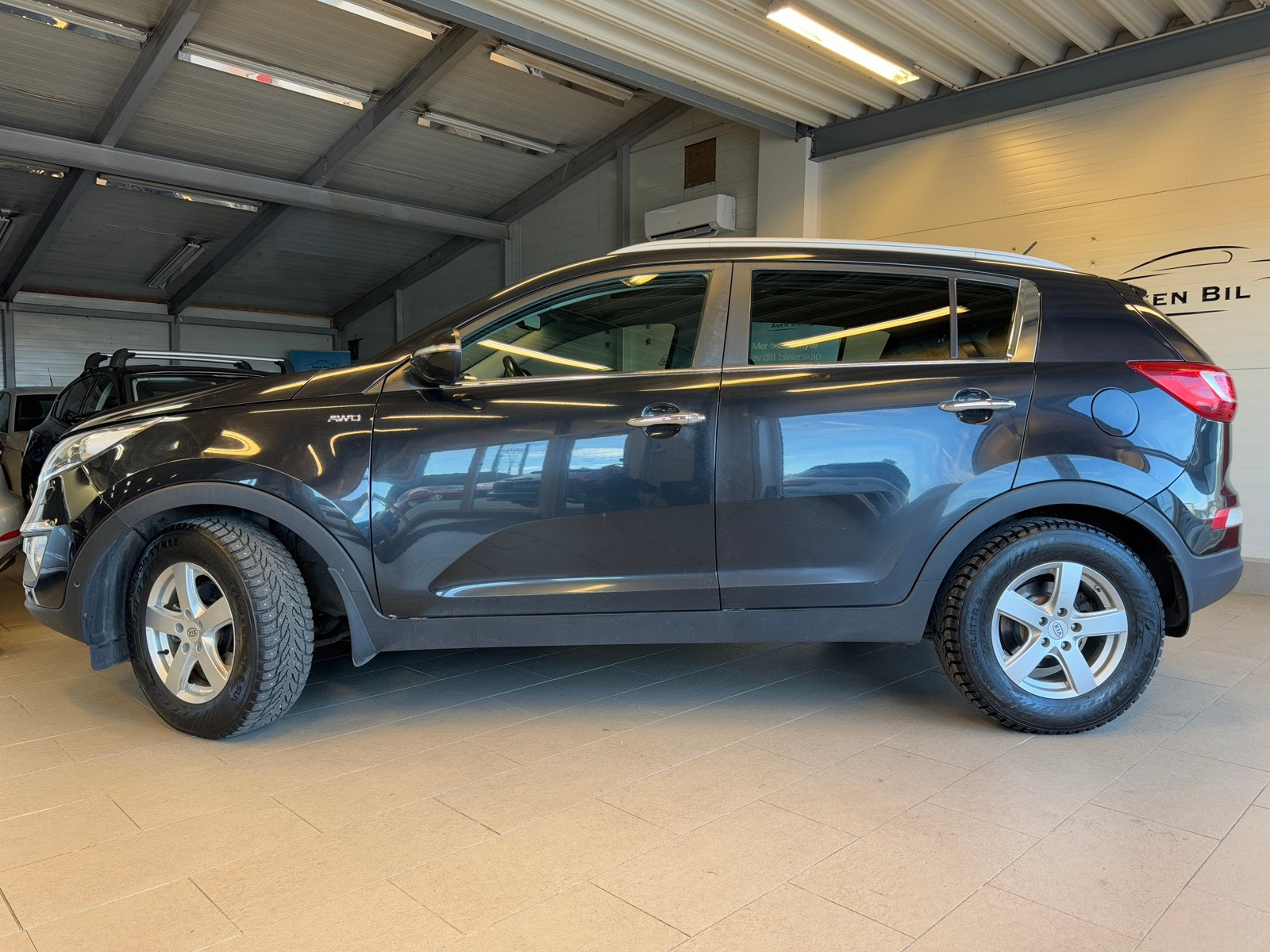 Kia Sportage 2.0-CRDI-136HK-4X4*SKINN*PANORAMA*NAVI*4X4-LOCK*HDC*PDC 2