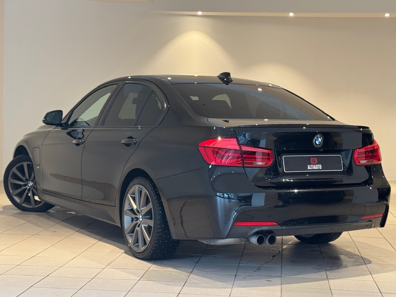 BMW 3-serie 330E IPERFORMANCE| M-SPORT| SHADOW| HUD| HIFI| CCS 2