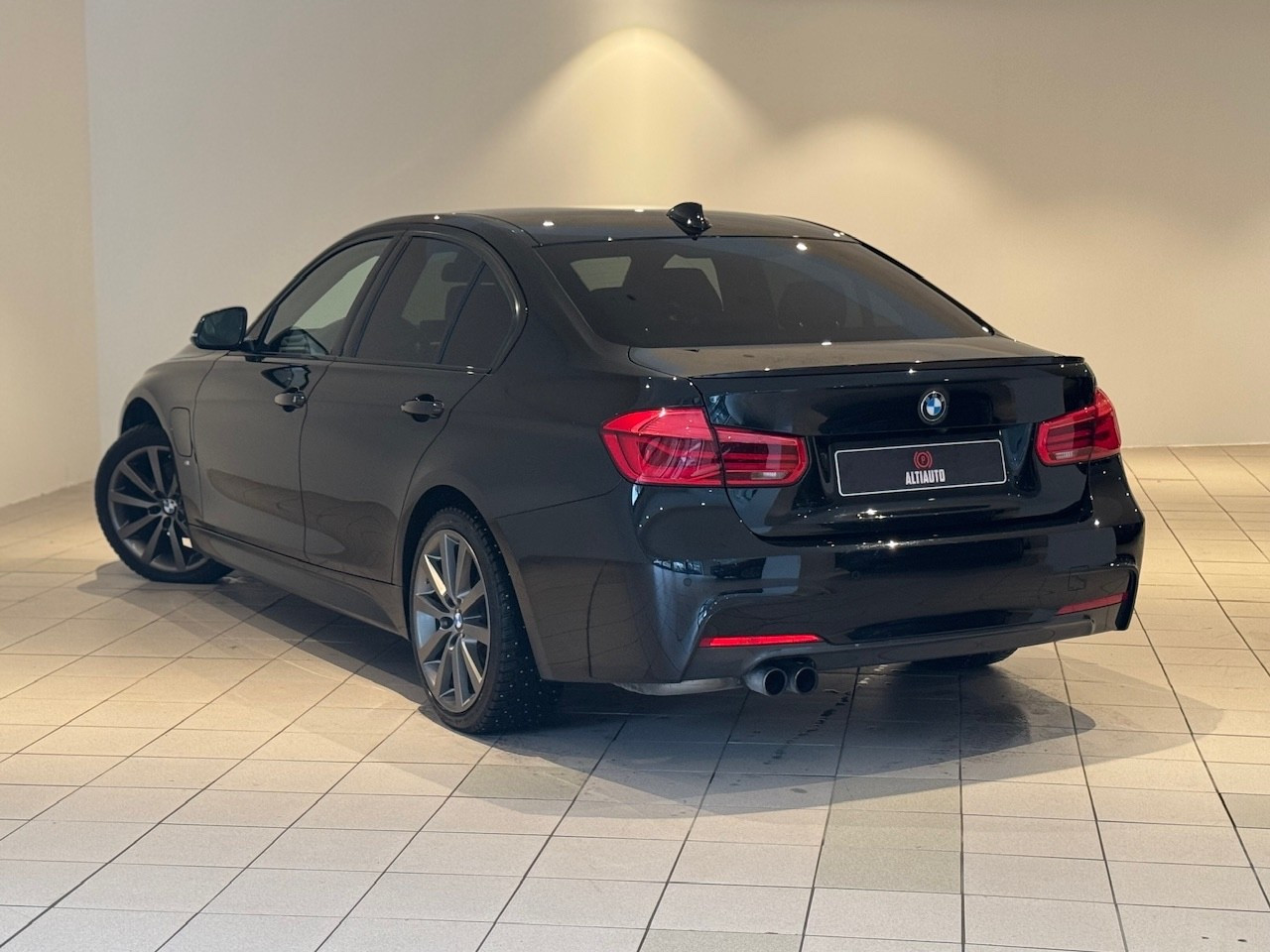 BMW 3-serie 330E IPERFORMANCE| M-SPORT| SHADOW| HUD| HIFI| CCS 3