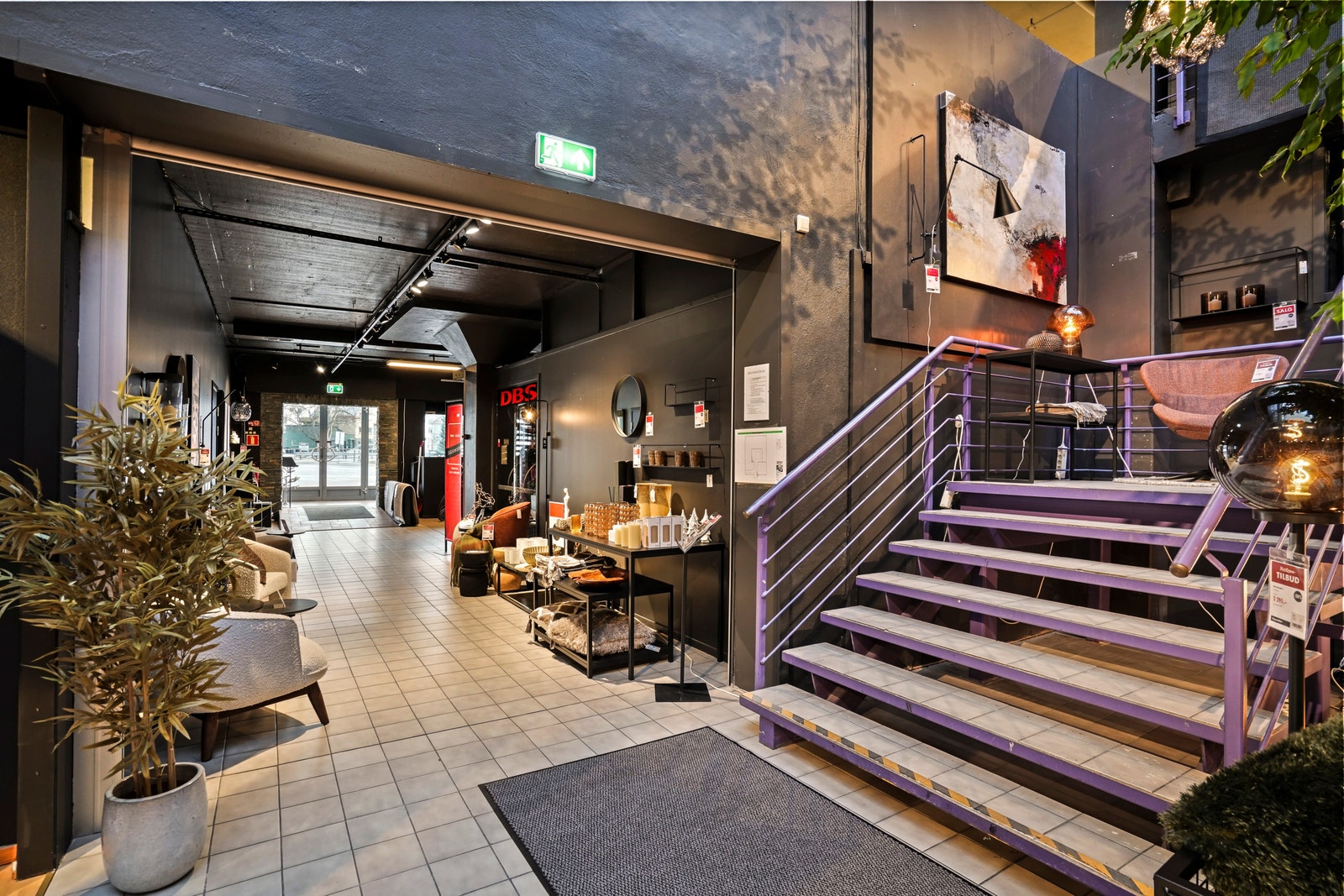 Inngang mot øst Galleribilde