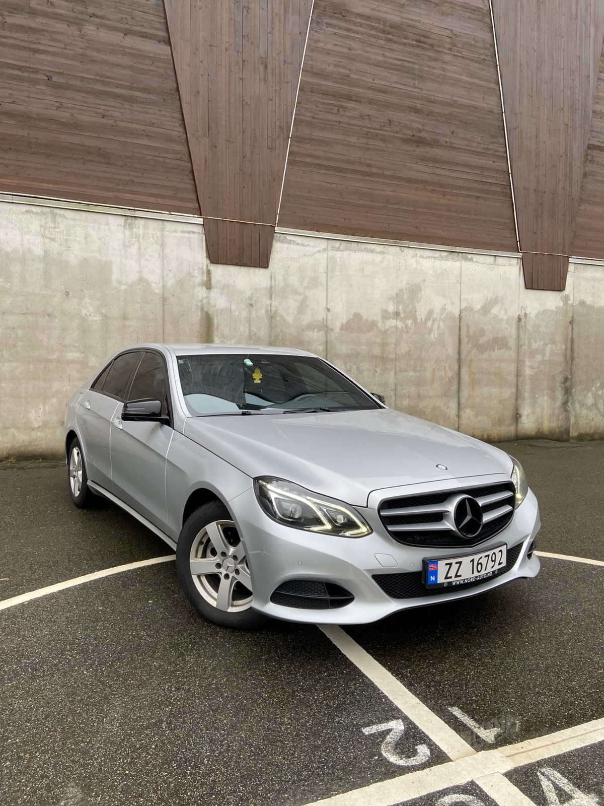 Mercedes-Benz E-Klasse E 200 CDI/AVANTGARDE/BT/SKINN/DAB/ILS/CRUISE/AUTOMAT++