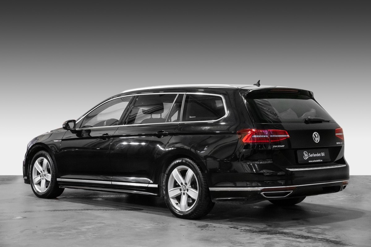 Volkswagen Passat 2.0TDI 190HK DSG 4-MOTION / R-LINE / 19"/ P.VARM / KROK 3
