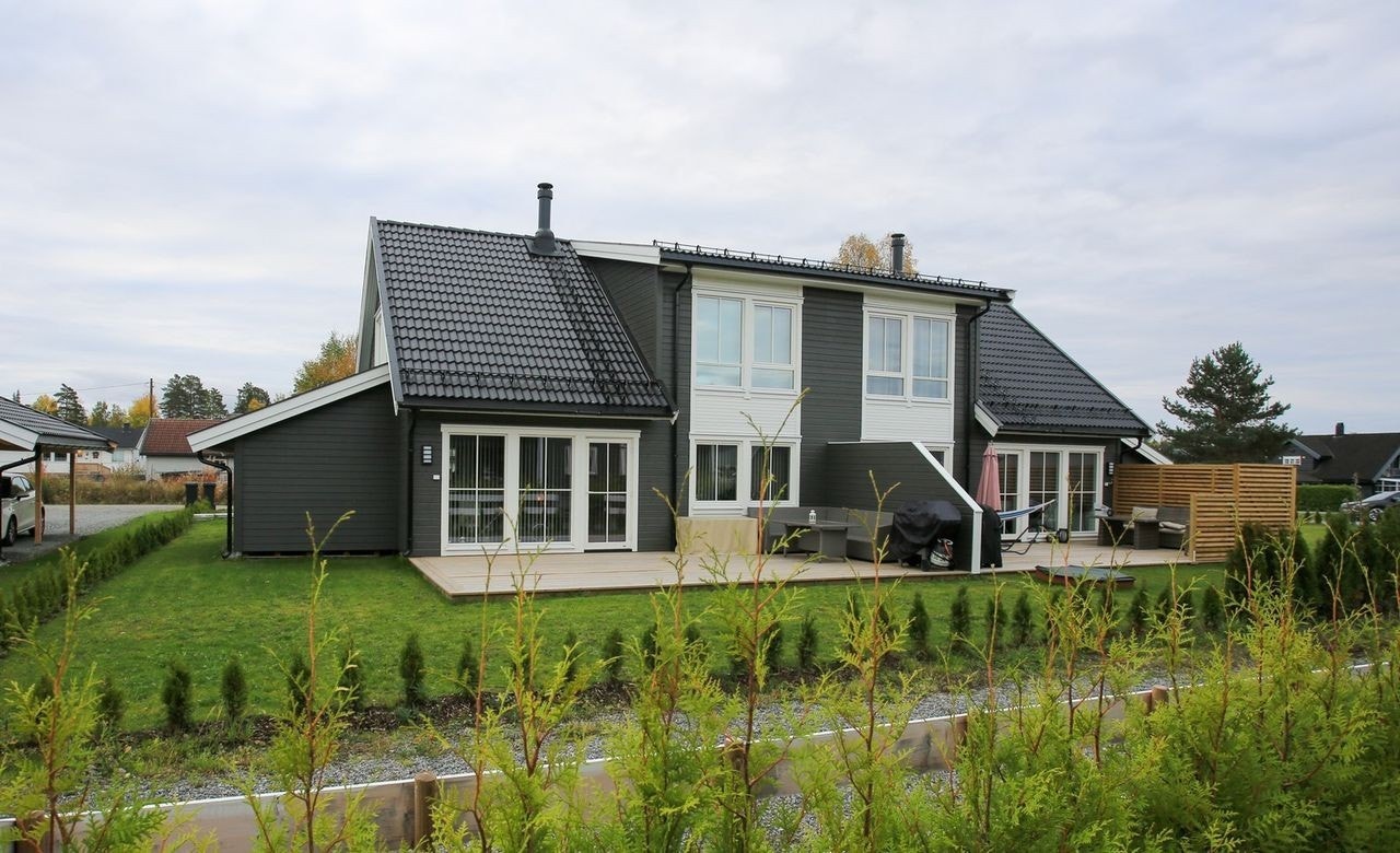 Tilsvarende bolig uten carport. Galleribilde