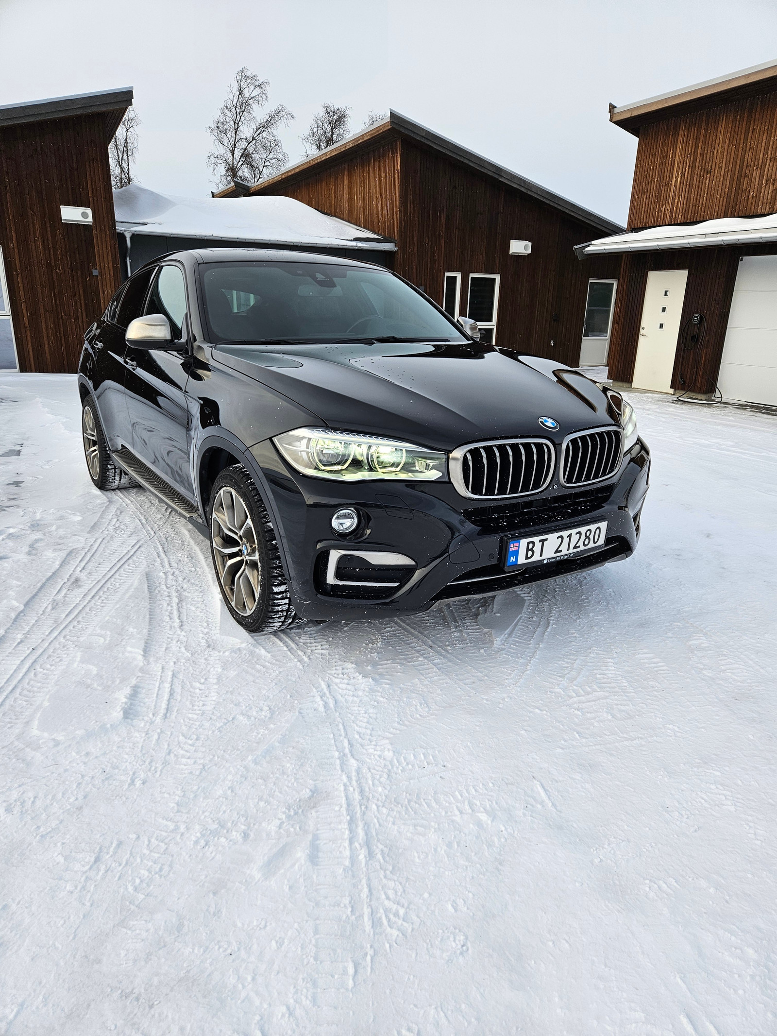 BMW X6 xDrive30d (211hk)