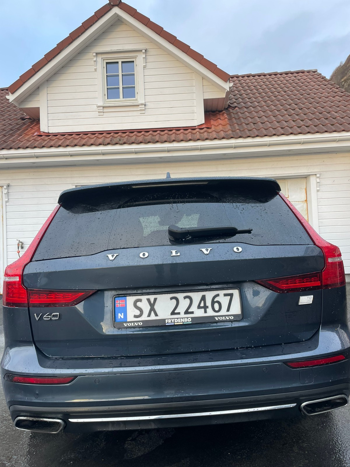 Volvo V60 T8 390hk AWD select 3