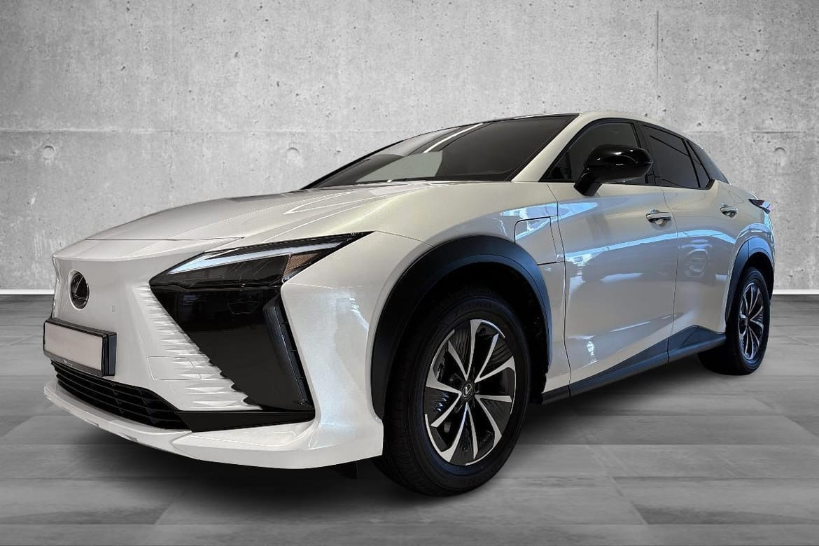 Lexus RZ 450e Executive Panorama Skinn/El.seter/El.Ratt/ACC/++ 2