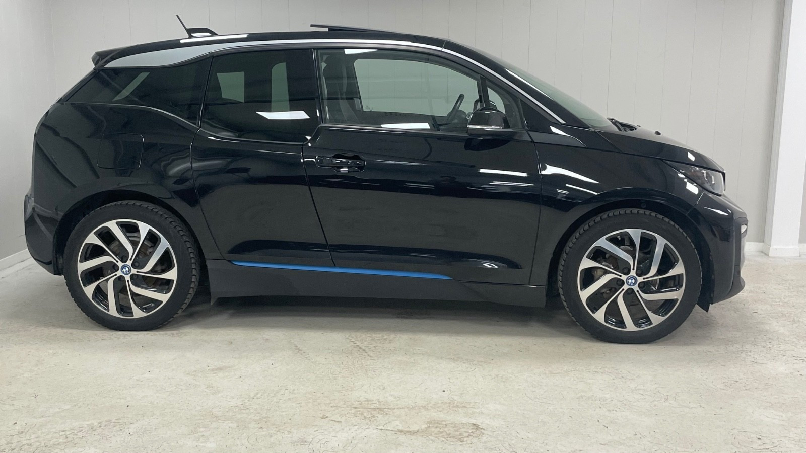 BMW i3 120AH Fully Charged/Skinn/ACC/Kam/BSI/Soltak/H&K/20" 3
