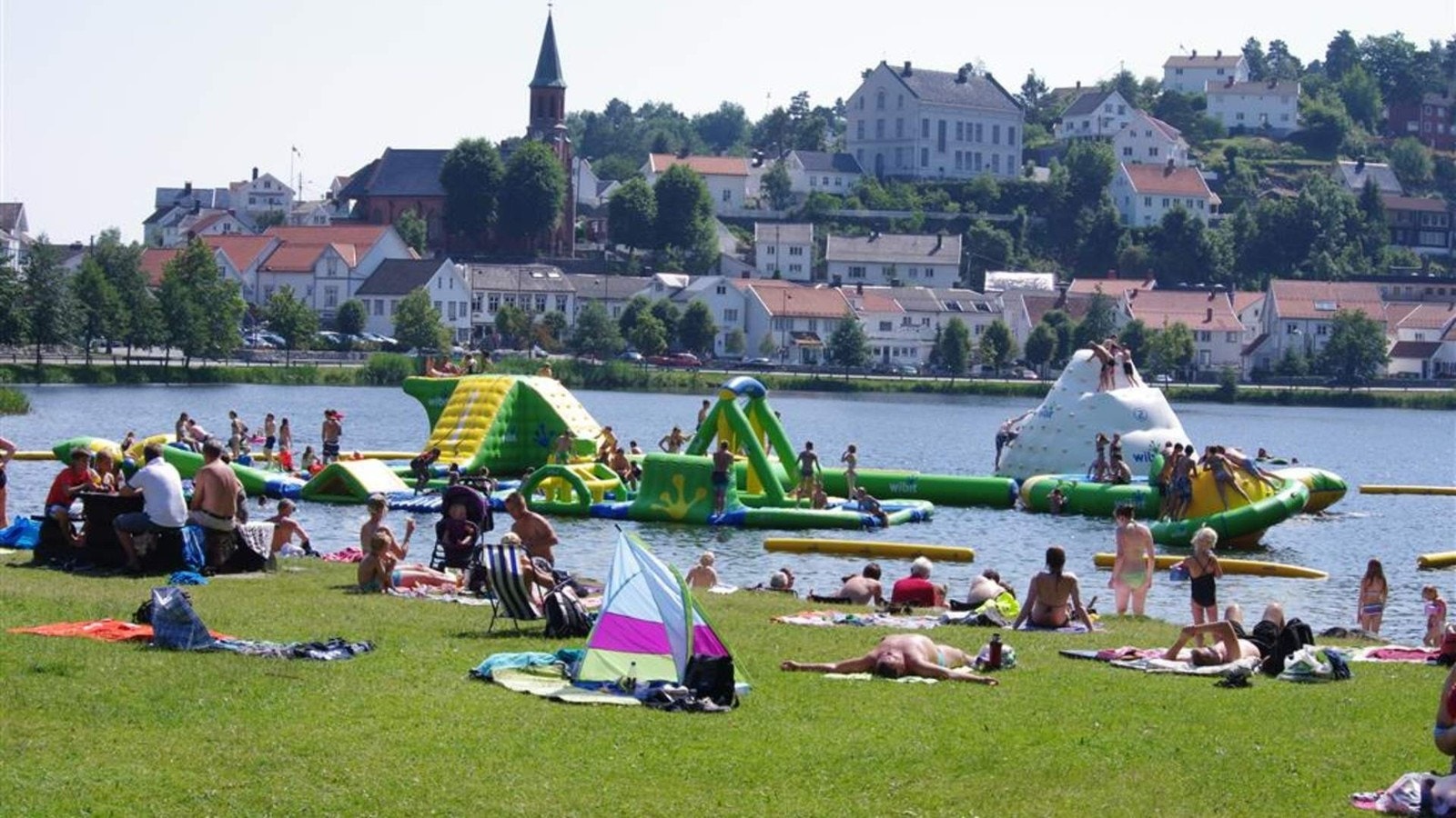 Nord-Europas største badepark - gratis adgang og leie av utsyr! Galleribilde