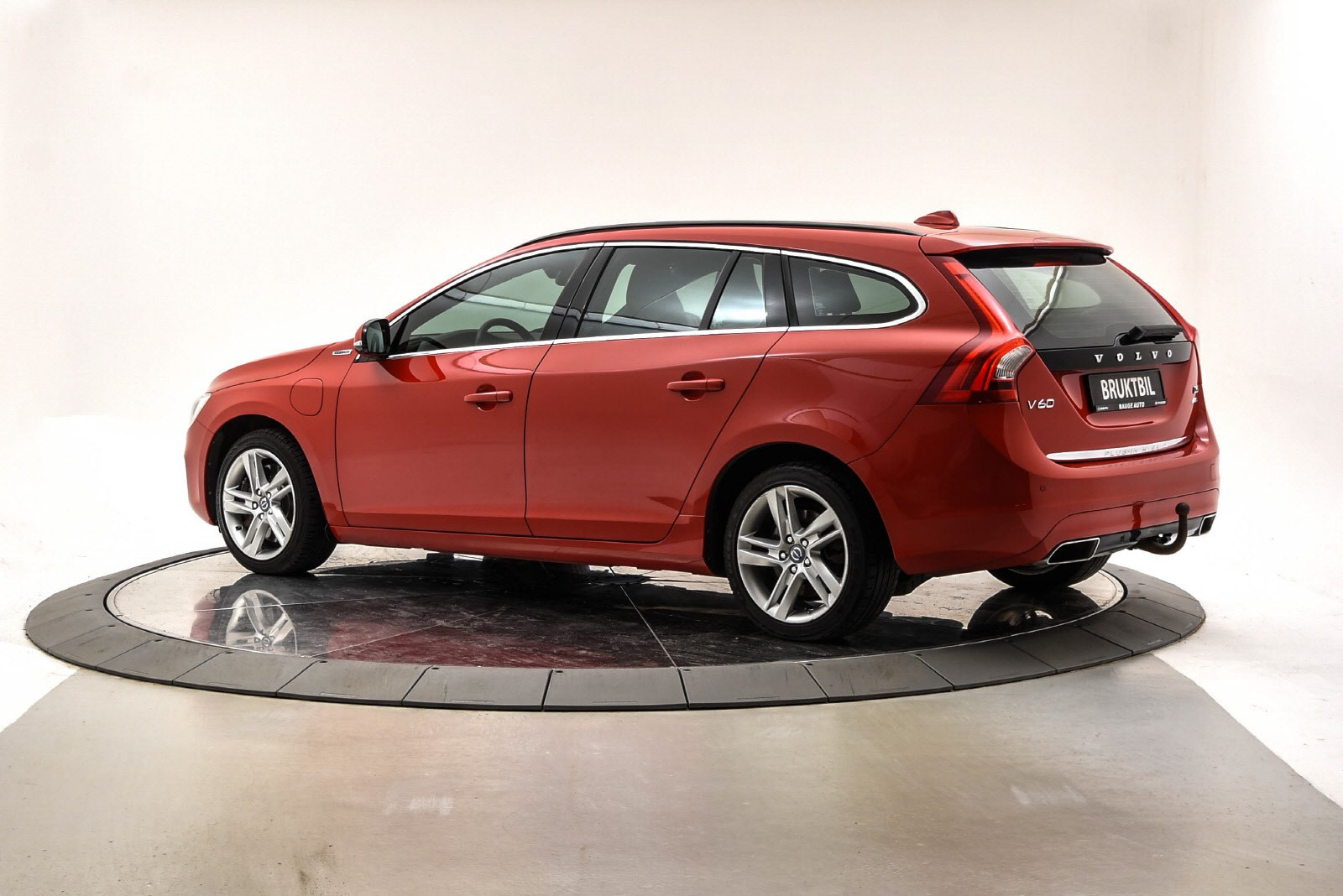 Volvo V60 D6 AWD Momentum Plug in Hybrid /REG.REIM /H.F / 283hk 3