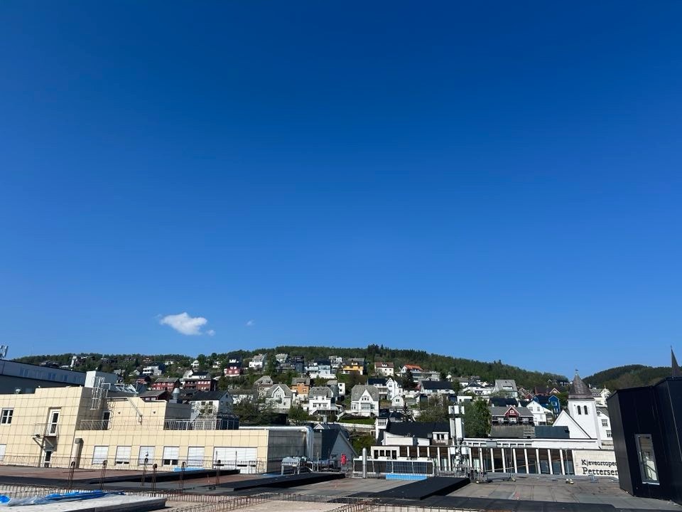 Utsikt mot Harstadåsen og byens eldre bebyggelse. Galleribilde