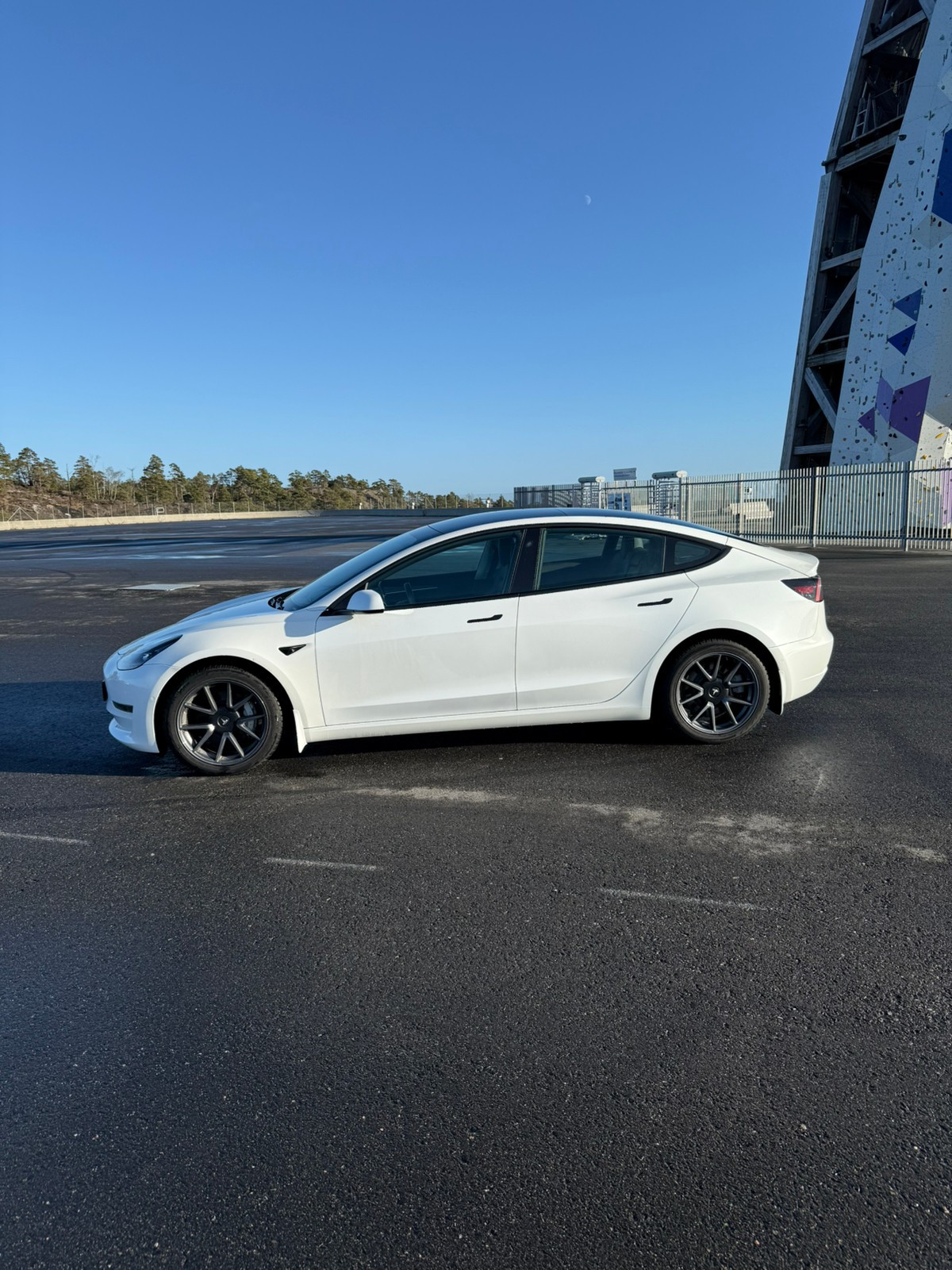 Tesla Model 3 Long Range AWD 2
