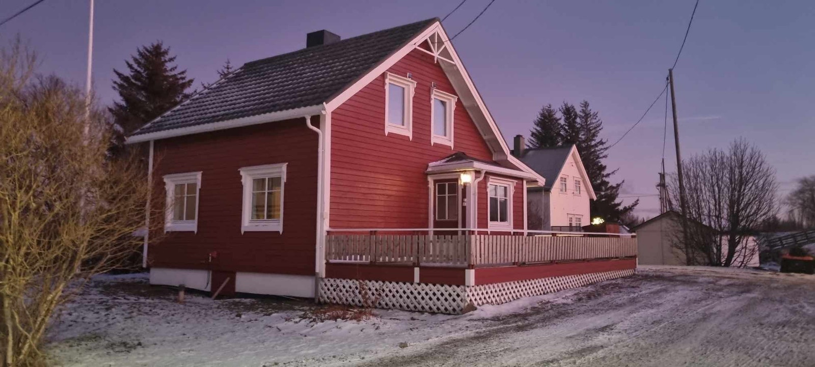 Fasade fra innkjørsel Galleribilde