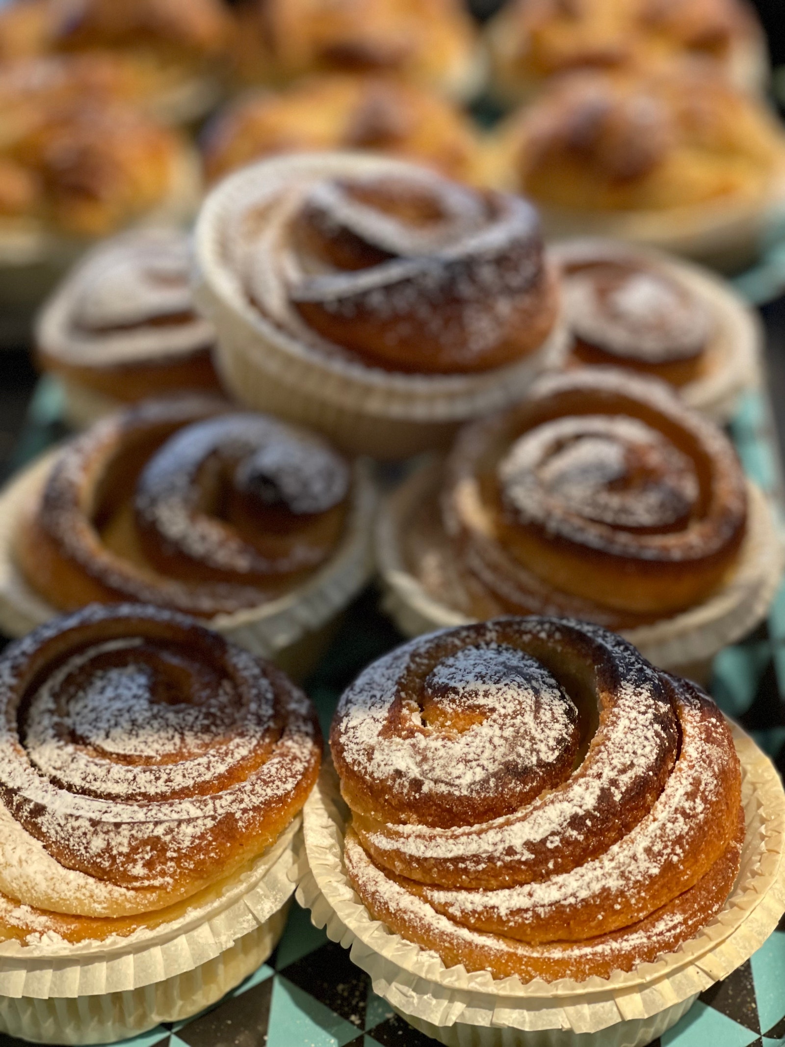 Ferske bakervarer fra BONZO Bakeri i Hovedgata Galleribilde