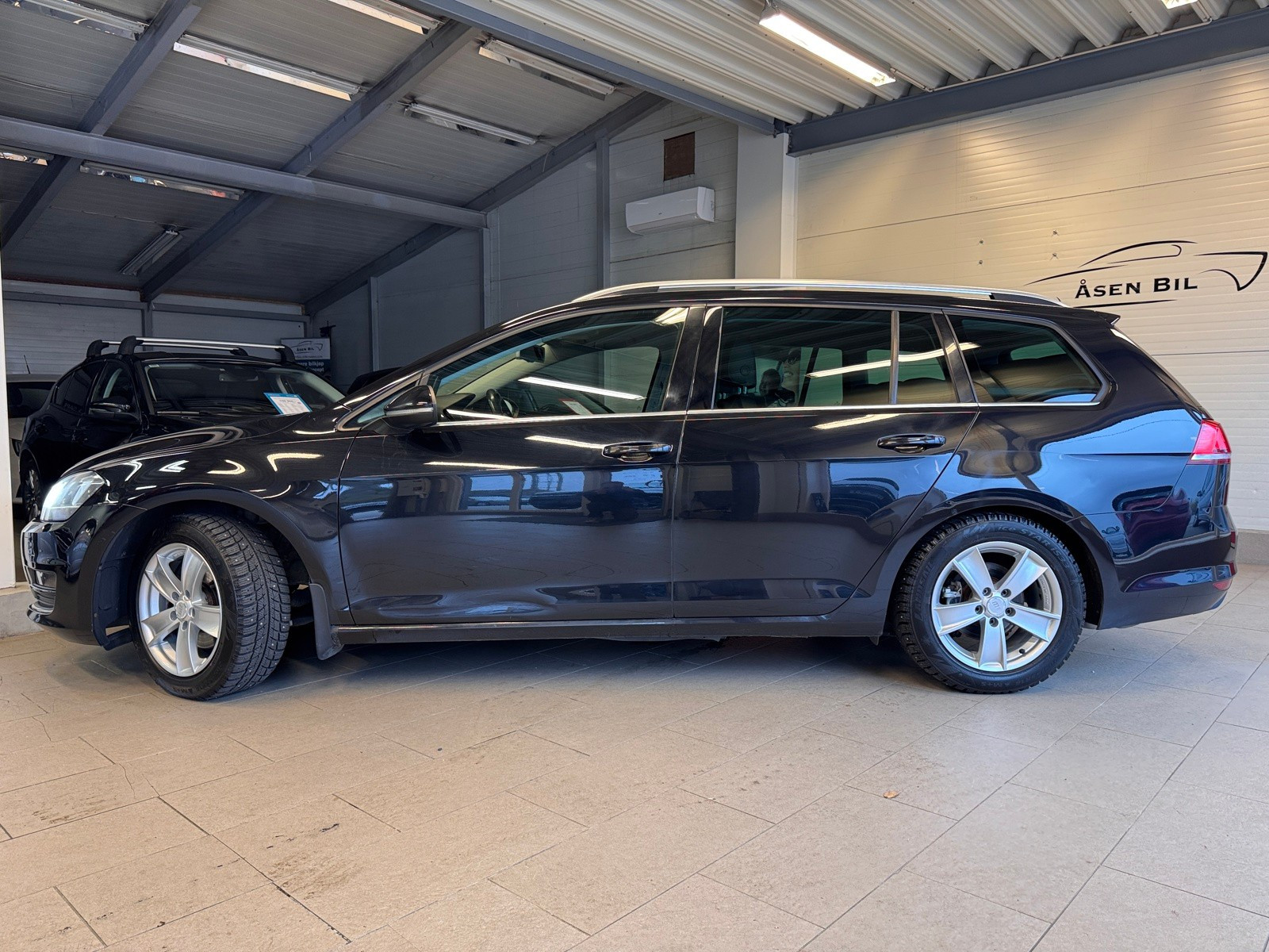 Volkswagen Golf 140HK-HIGHLINE-DSG-AUT*KAMERA*NAVI*P.SENSOR*DAB+*BT++ 2