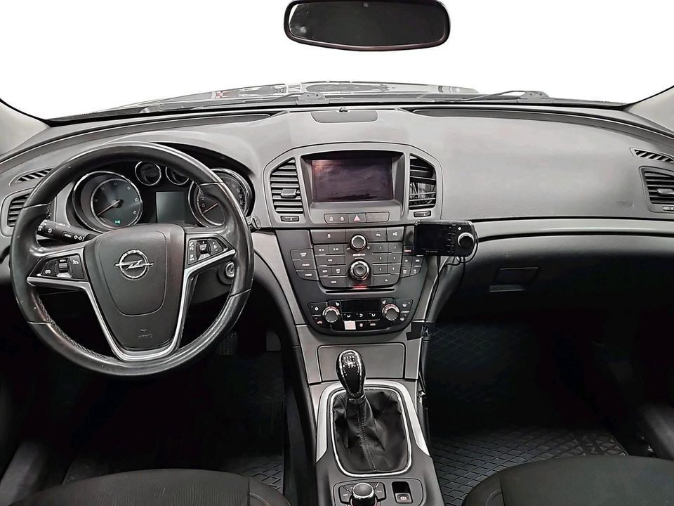 Opel Insignia SPORTS TOURER / 2.0cdti 110 hk / EU sep 26 3