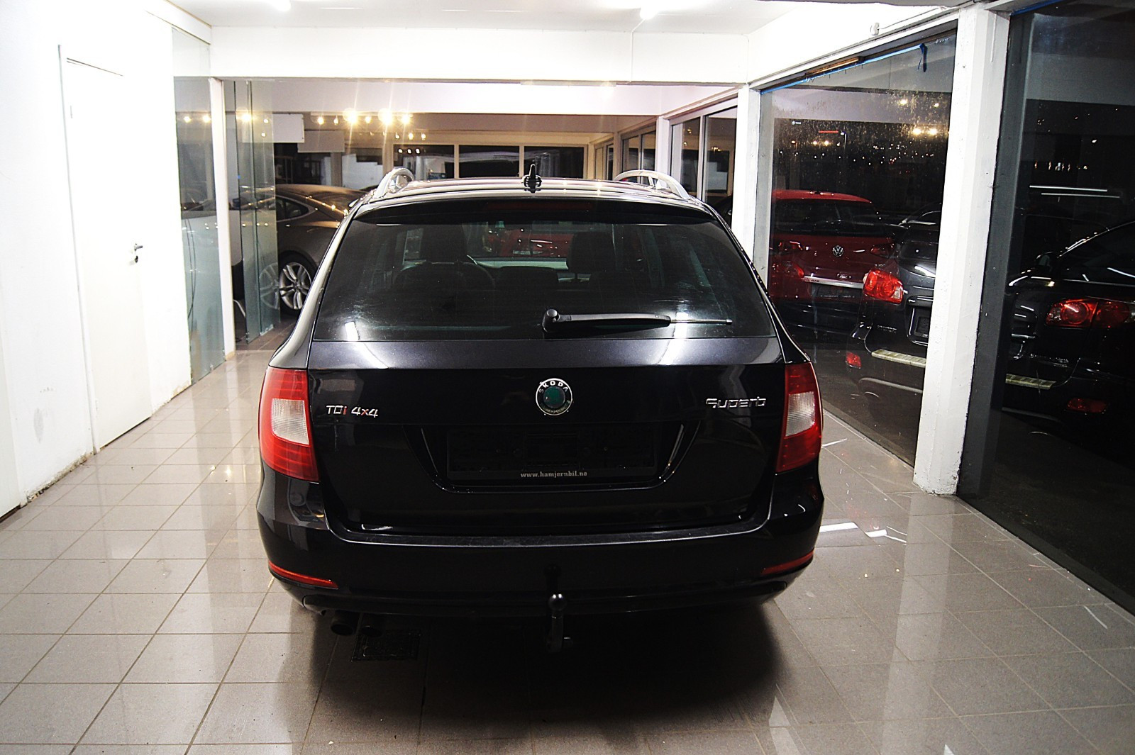 Skoda Superb 2.0 TDI (140 HK) 4x4 | Laurin & Klement | Skinn |PANO+ 3