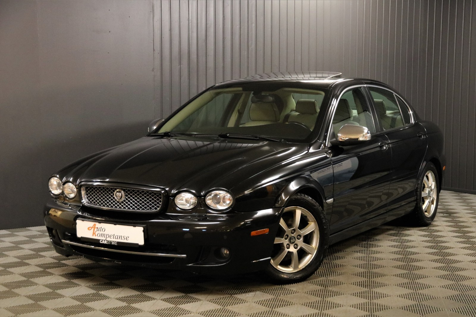 Jaguar X-TYPE 2.2L Diesel l Executive l Soltak l Navi l Skinn++ 3