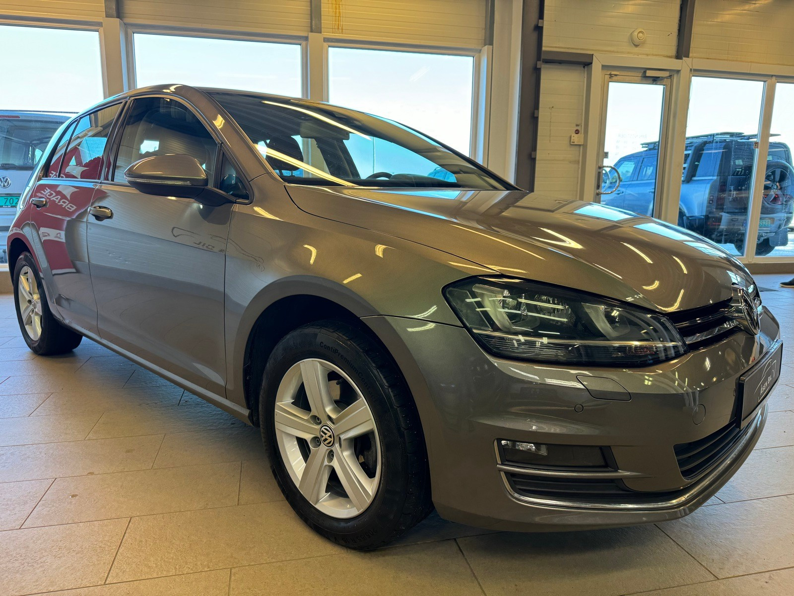 Volkswagen Golf 105HK-DSG-AUTOMATGIR*ADAPTIV-CRUISE*NAVI*PDC*DAB+*BT 3
