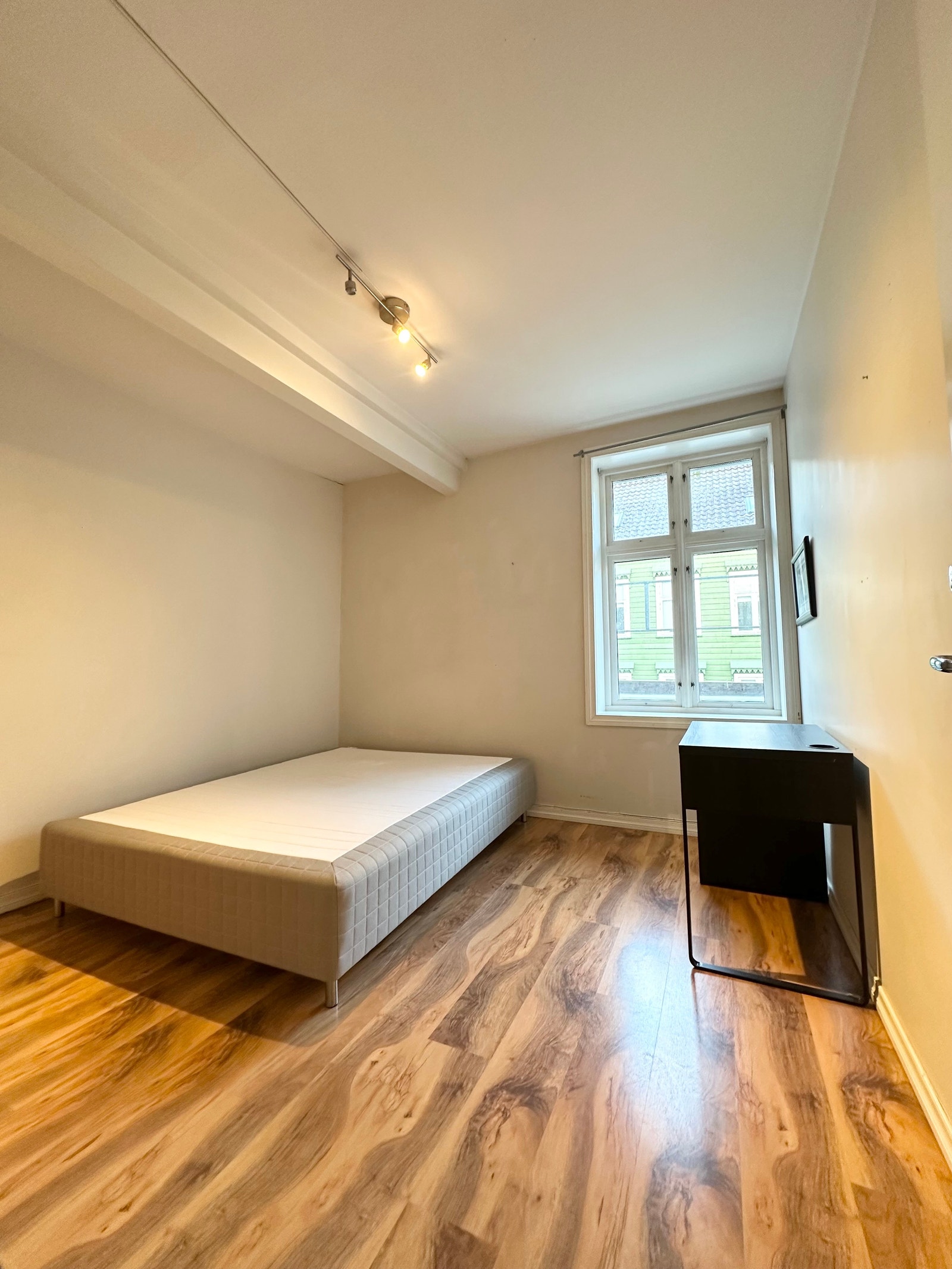 FØR oppussing Galleribilde