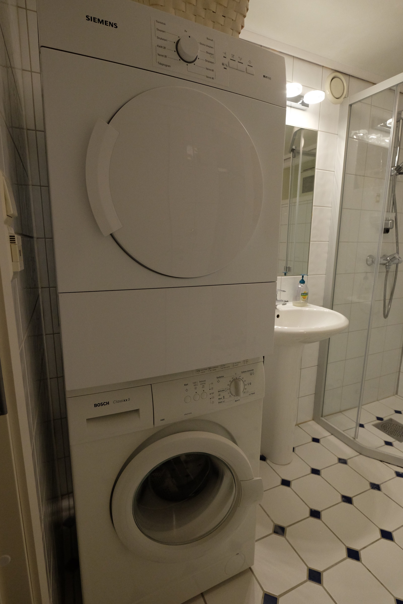 Vaskemaskin og tørketrommel Galleribilde