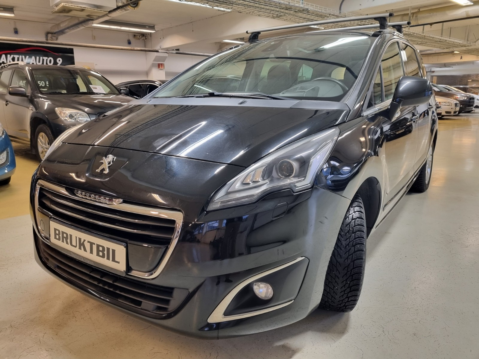Peugeot 5008 1.6 HDI 115HK 7-SETER | PANORAMA 2