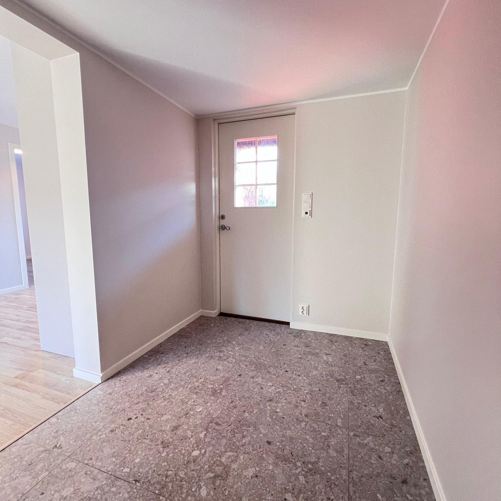 Entré med gulvvarme Galleribilde