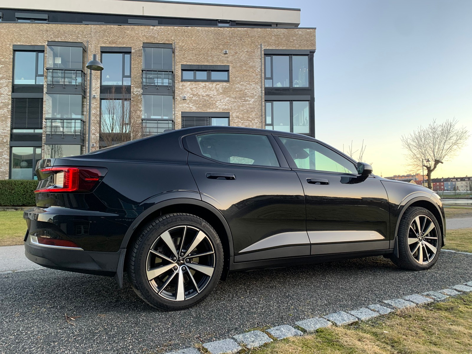 Polestar 2 Launch Edition/Long range 408hk 2
