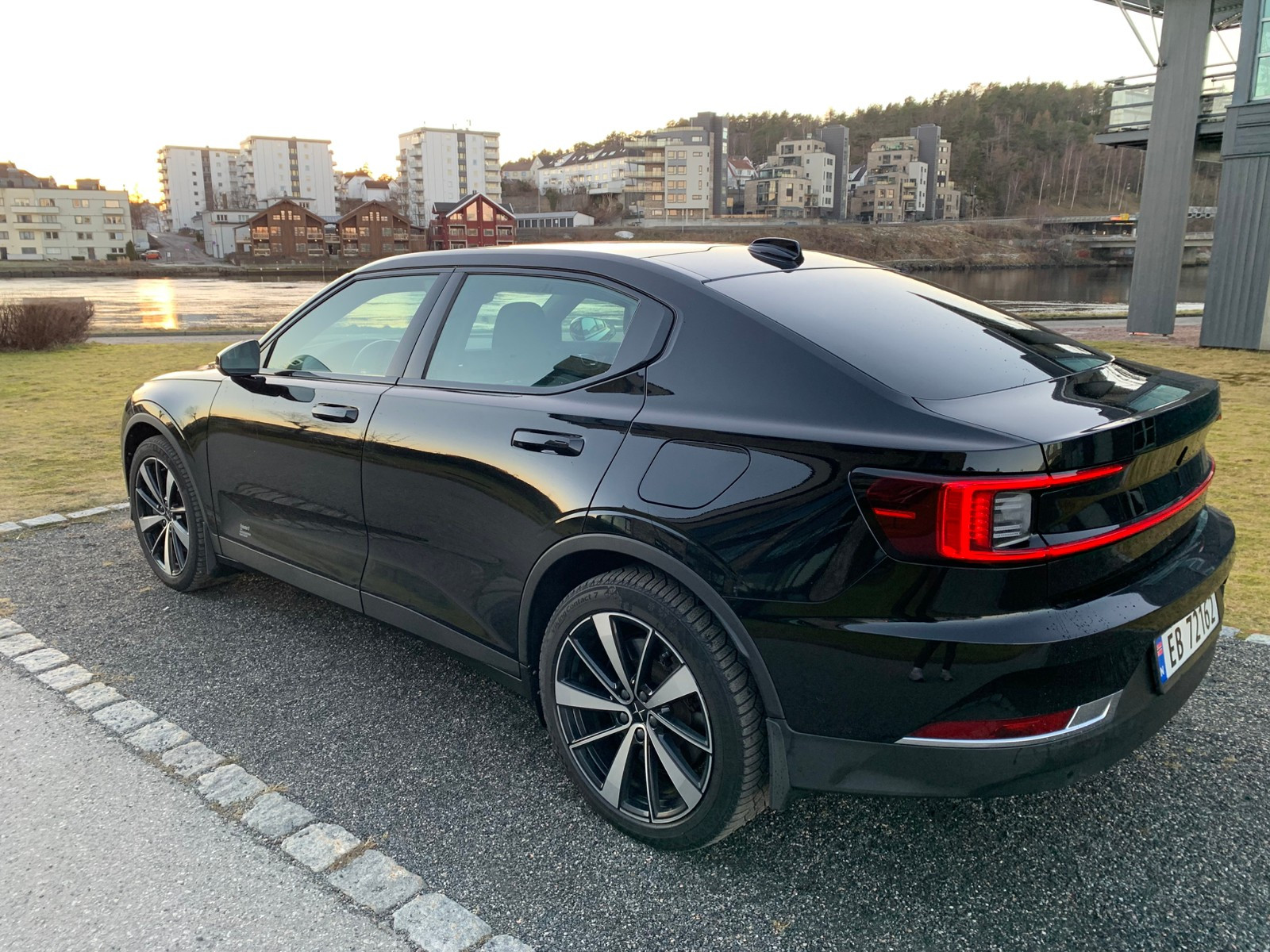 Polestar 2 Launch Edition/Long range 408hk