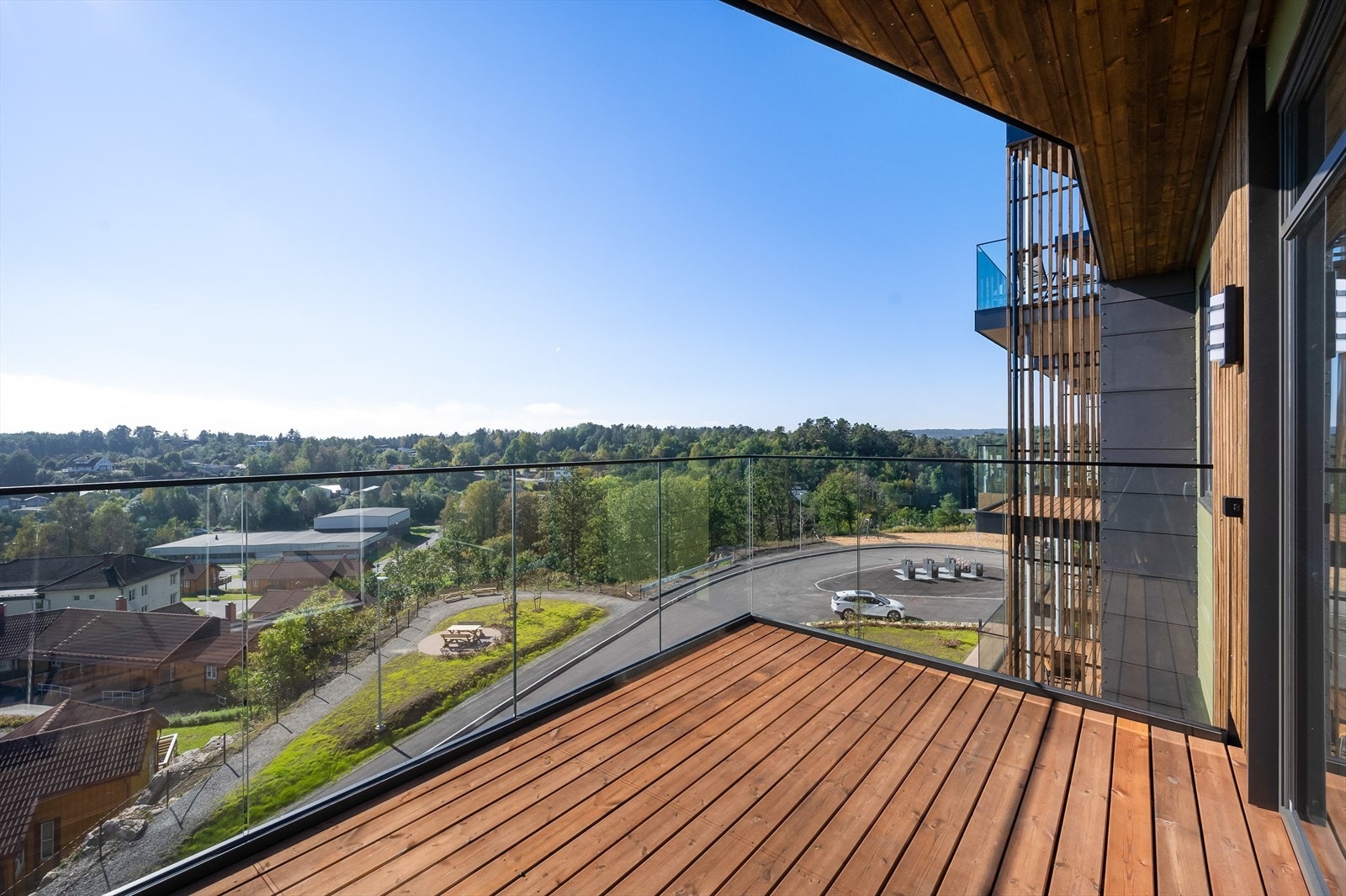 Flott utsikt og mye sol fra balkongene! Galleribilde