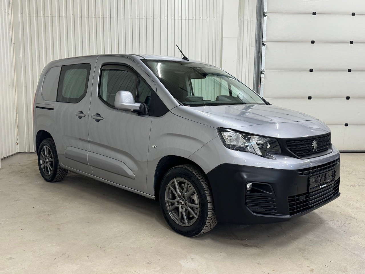 Peugeot Partner 1.5l 131hk 3seterDAB+ Navi Krok Cruise Storservice EU27