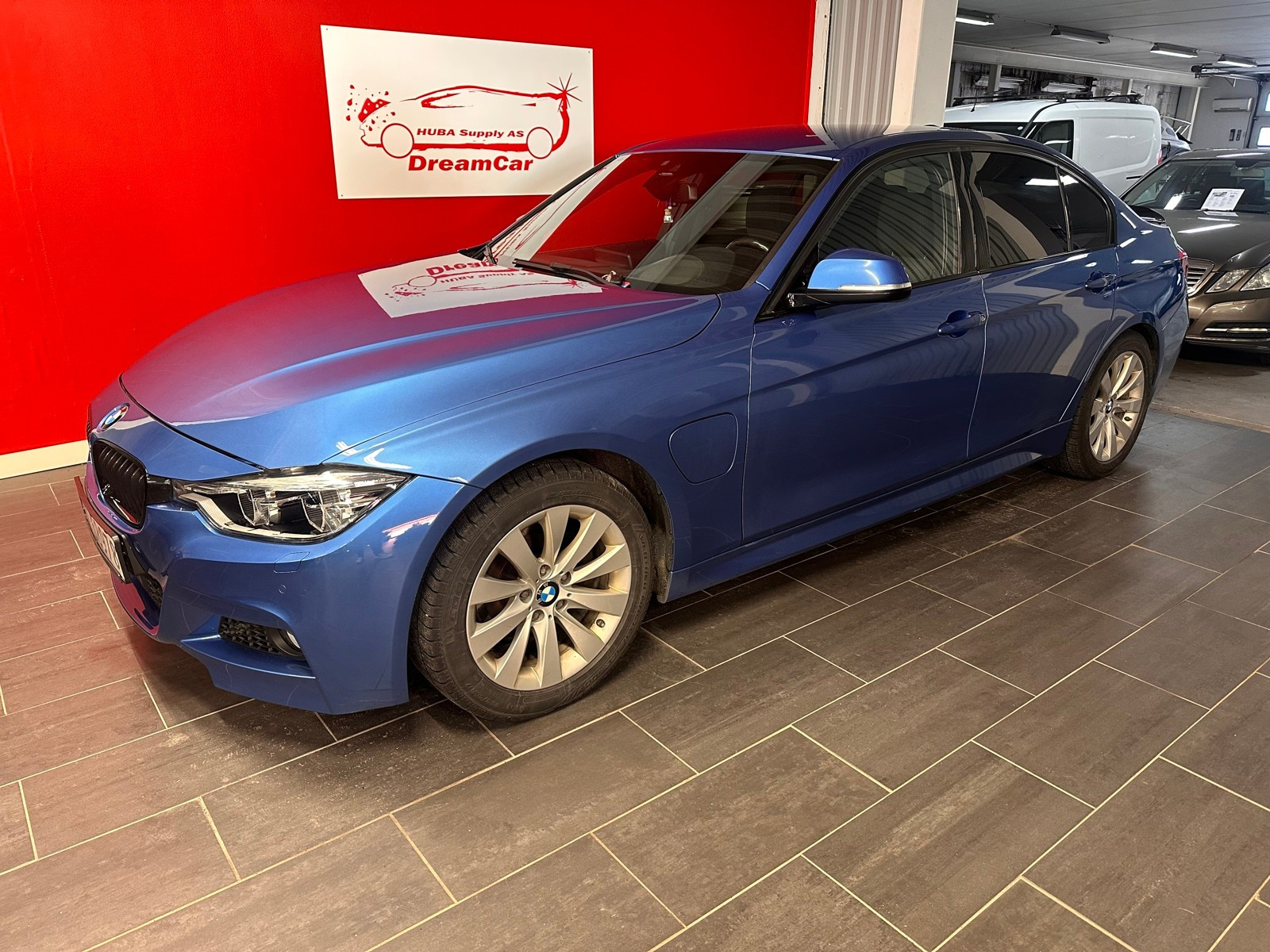 BMW 3-serie 330e iPerformance 3