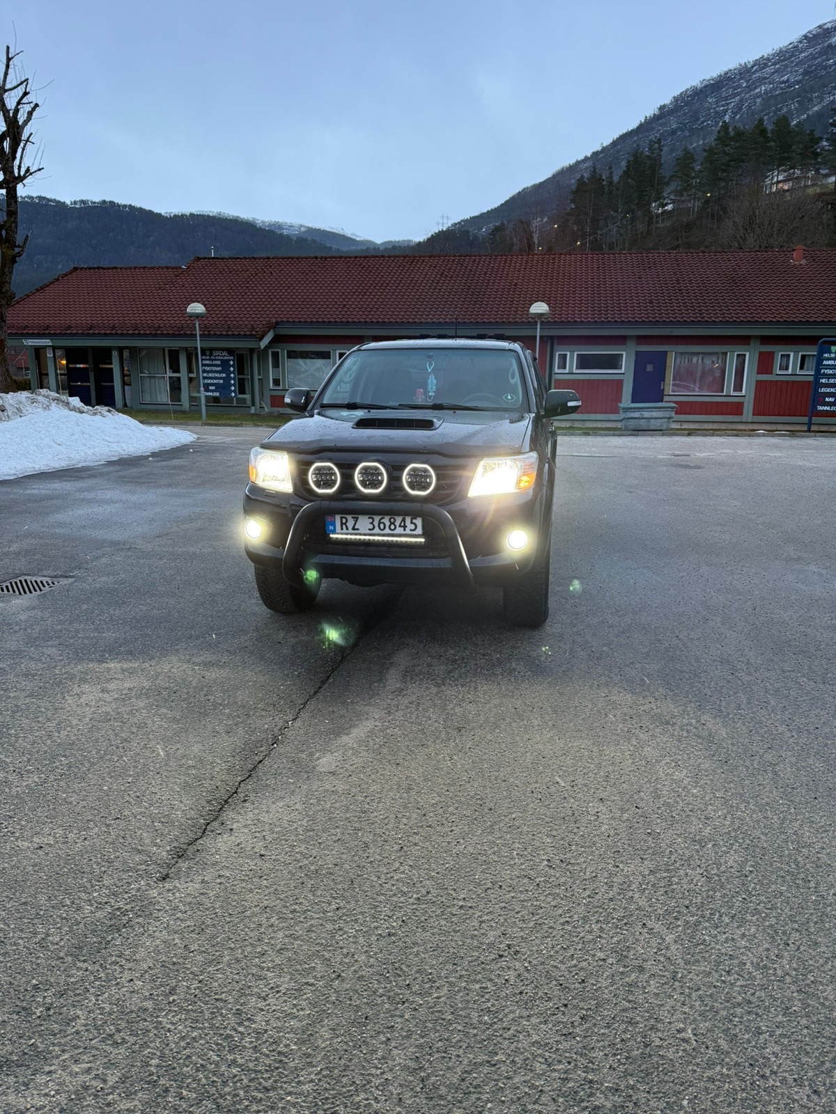 Toyota HiLux 3