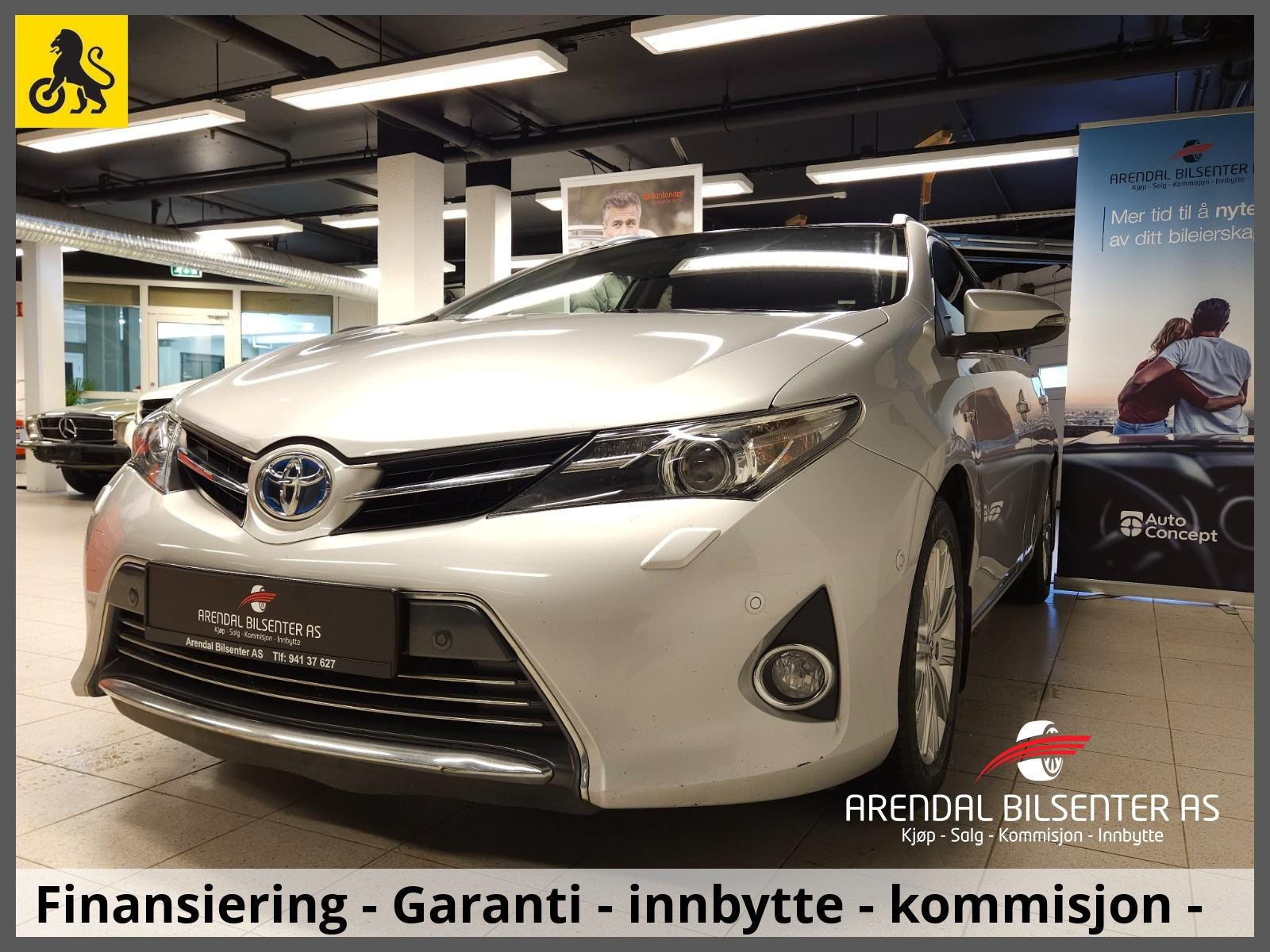 Toyota Auris EXECUTIVE / 136HK / NAVI / PANORAMA / R.KAMERA ++