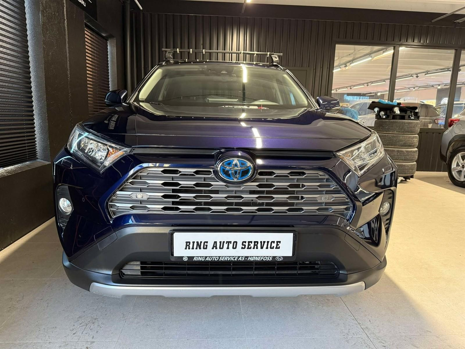 Toyota RAV4 2.5 HYBRID LIFE |Tektyl|Krok|Alle servicer|EU-2027 2
