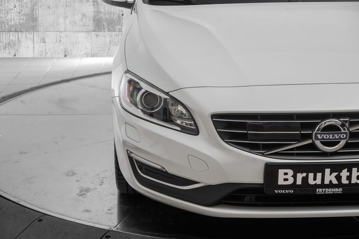 Volvo V60 D6 AWD 286hk Summum NAV.PRO|VOC|TONEDE|7år*SELEKT++ 3