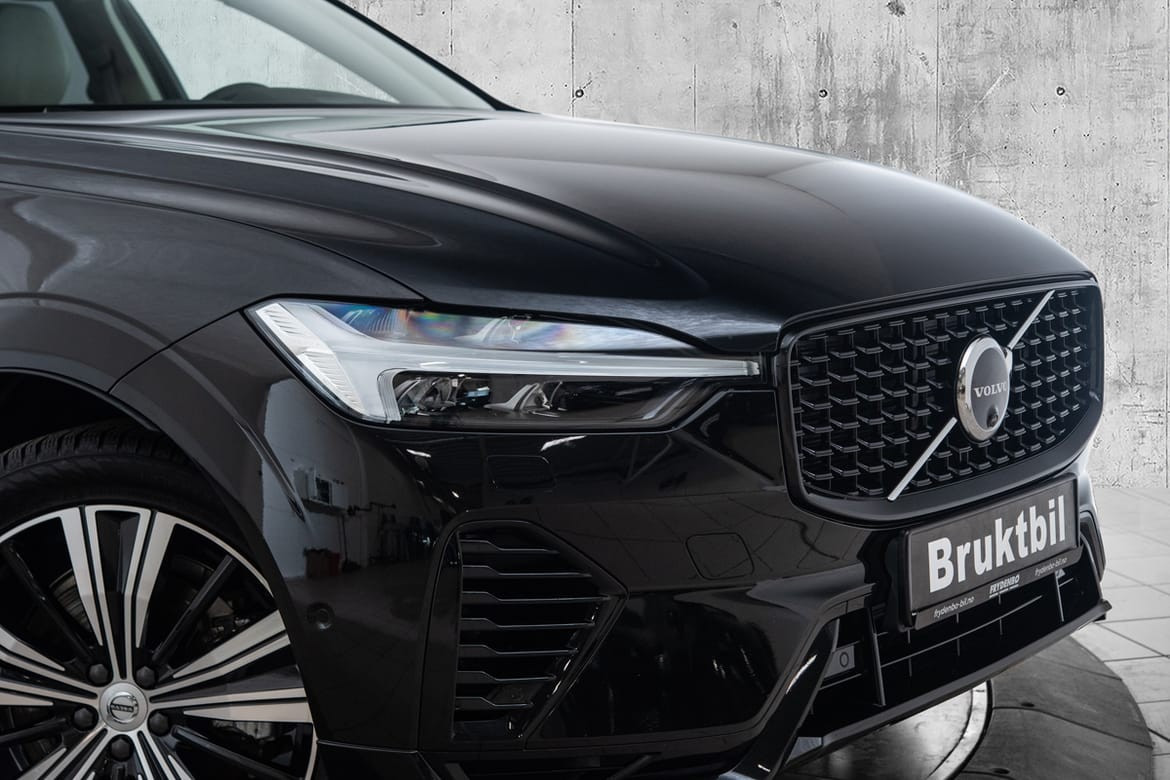 Volvo XC60 Recharge T6 Ult Dark KROK|21"|H&K|360|HUD|PANO++ 3