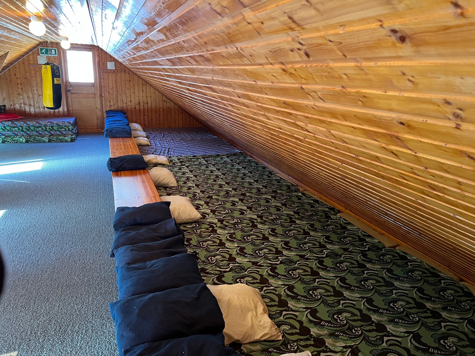 Aktivitetsrom/sovesal med plass til ca.12 personer Galleribilde