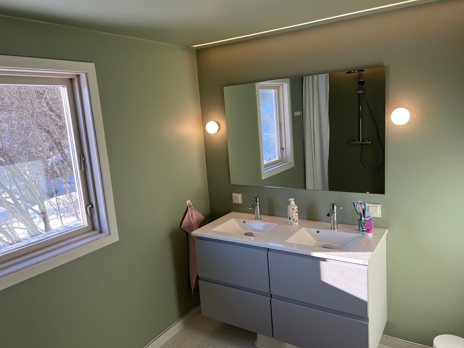 Nyoppusset bad med varmekabler Galleribilde