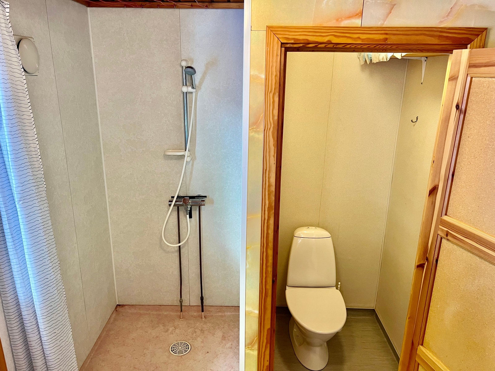 Eldre bad med dusj, toalett og vaskemaskin Galleribilde