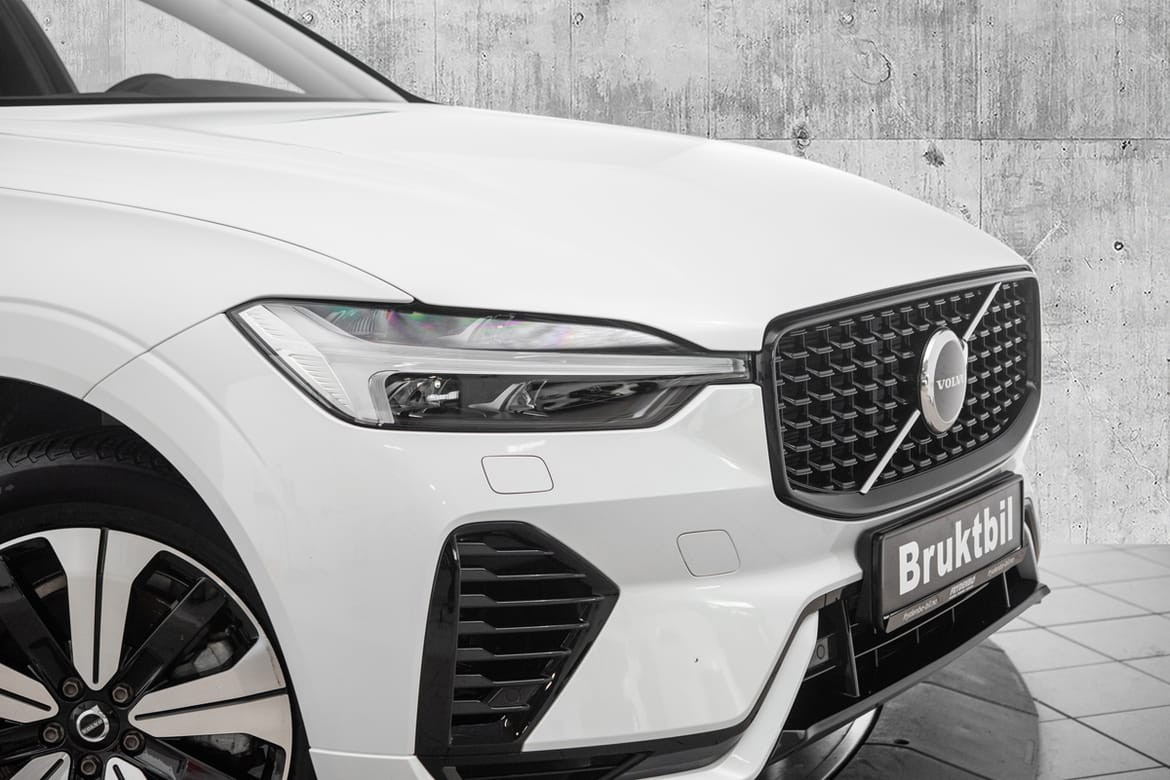 Volvo XC60 Recharge T6 Plus Dark SEMI.EL.HF|PANO|ACC|19"|LR 2