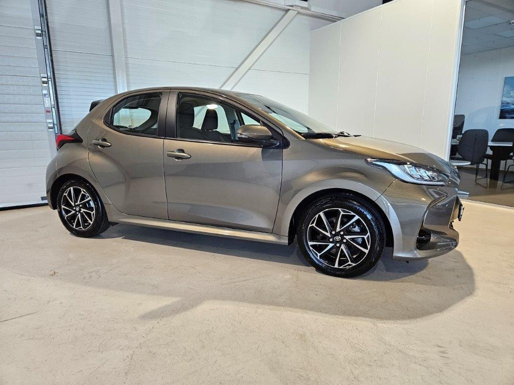 Toyota Yaris 1,5 Hybrid Active Tech RYGGEKAMERA ,AUTOMAT 3