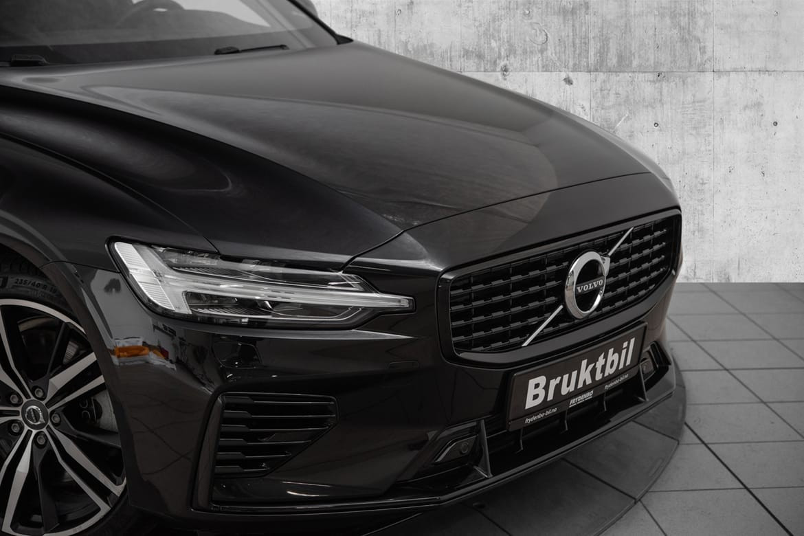Volvo S60 Recharge T8 R-Design SEMI.EL.HF|H&K|19"|LYS.PK++ 3