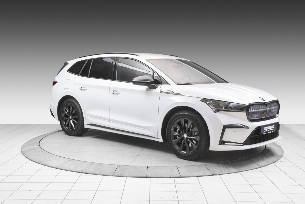 Skoda Enyaq iV80X Sportline HFESTE | 20" | KAMERA | MATRIX | HUD ++