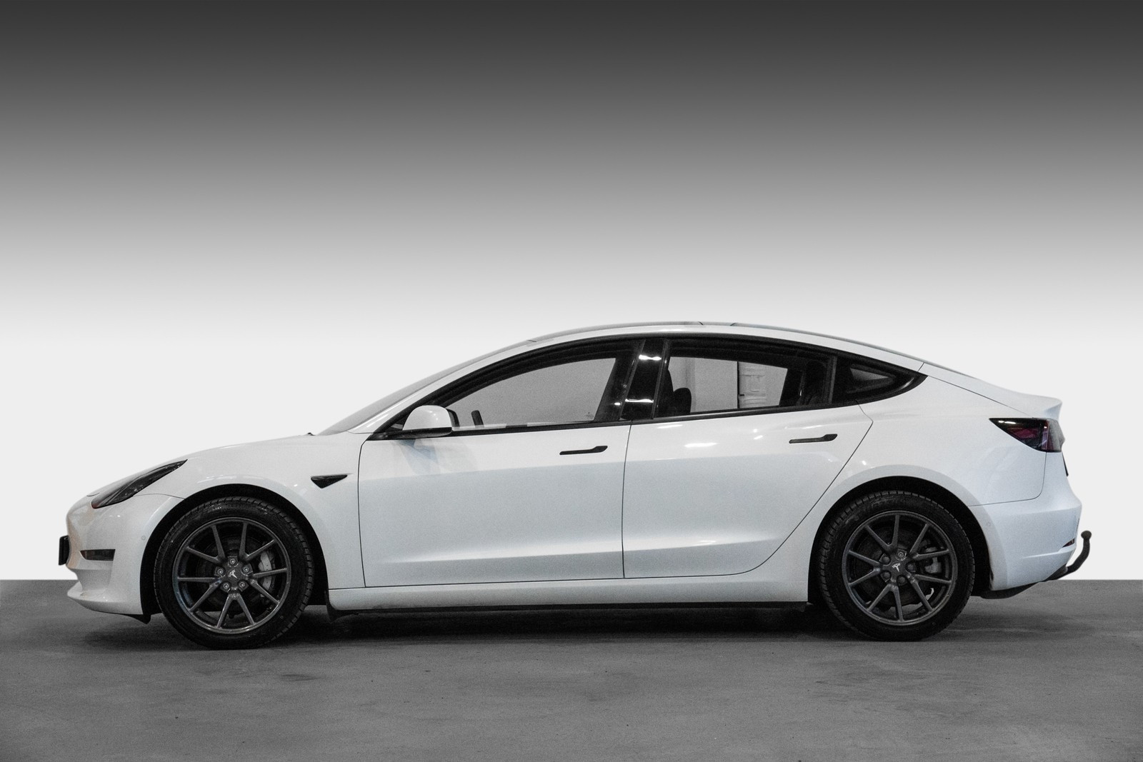 Tesla Model 3 LR AWD / AUTOPILOT / SKINN / PREMIUM / KROK 3