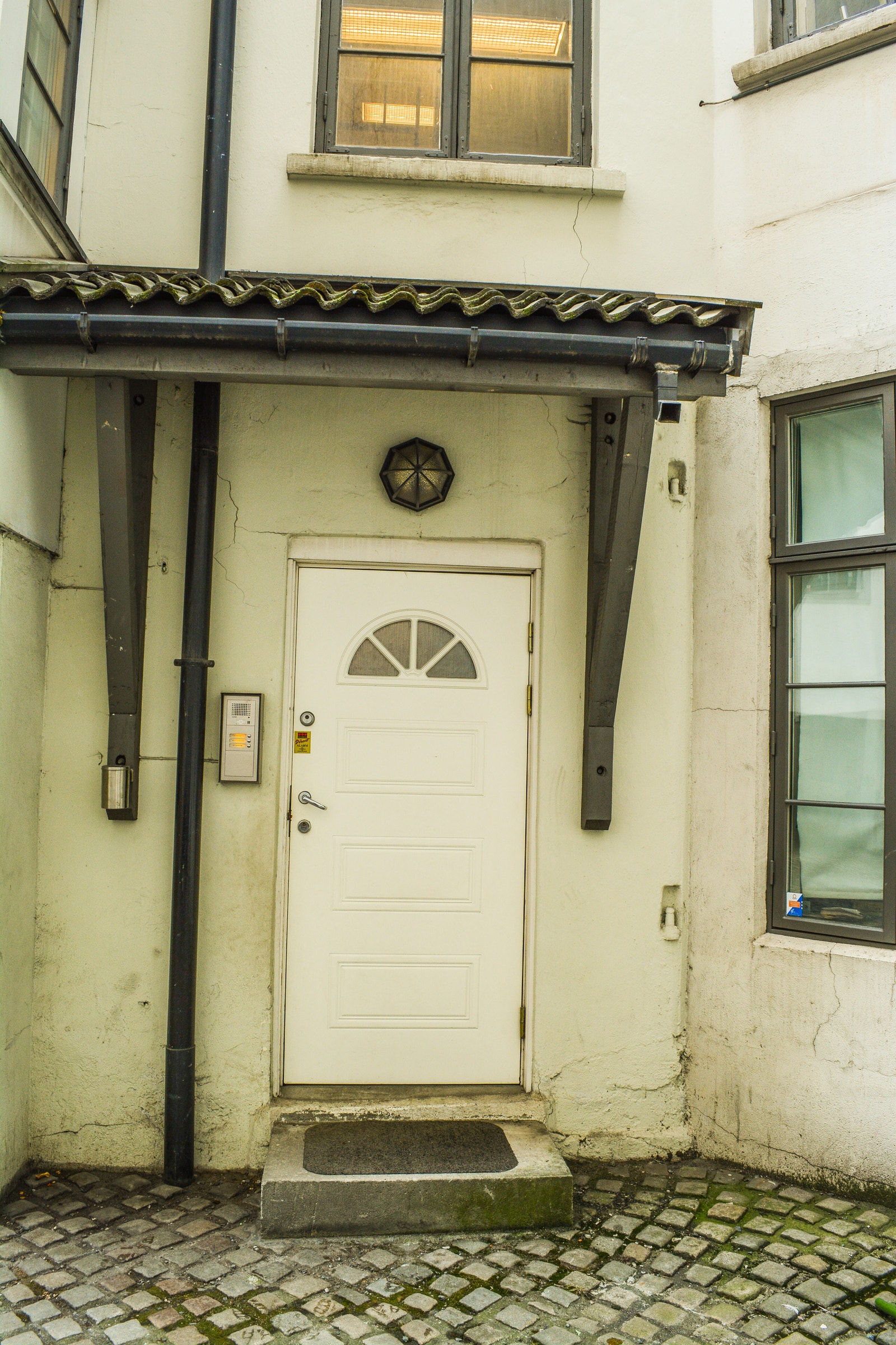 Inngangsdør indre bygg Galleribilde