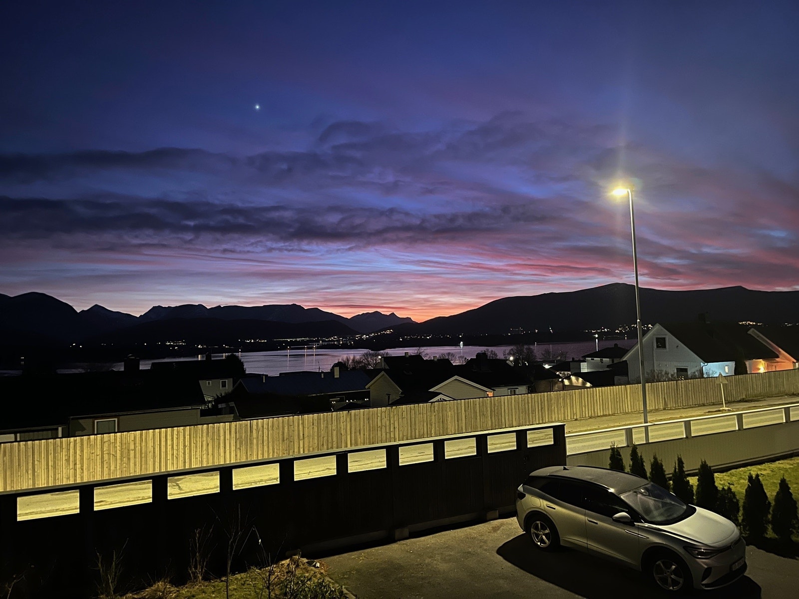 2 parkerings plasser Galleribilde