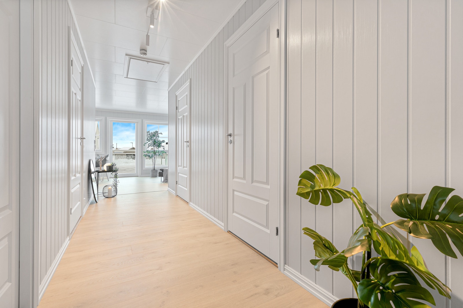 Gangen sett mot stuen Galleribilde