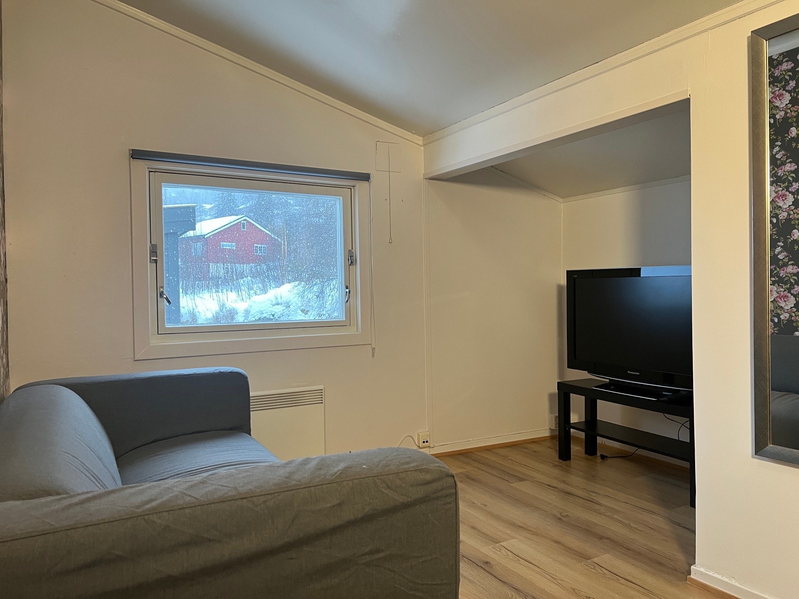 Rom 3 (5300,-) 19kvm Galleribilde